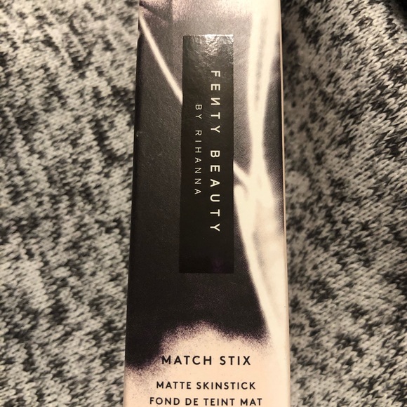 Fenty Porcelain Match Stix - Picture 4 of 4